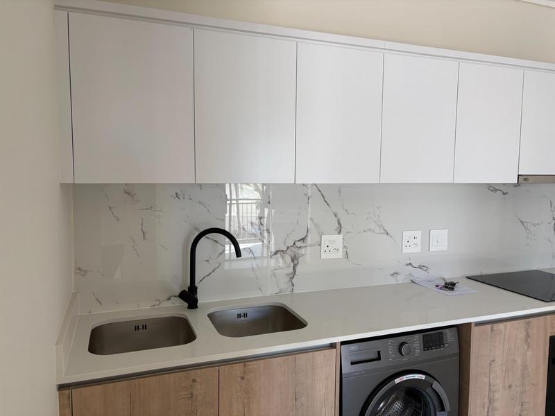 To Let 1 Bedroom Property for Rent in Richwood Western Cape